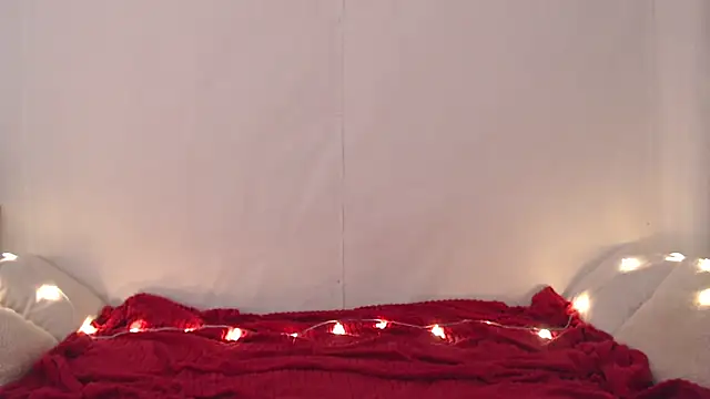 Snapshot of Emily_hardcore chatting on 02.10.26 Emily hardcore online show from 02.10.26