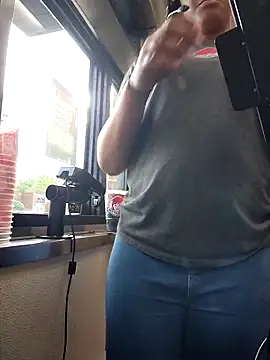 samone9 online show from 10.15.25