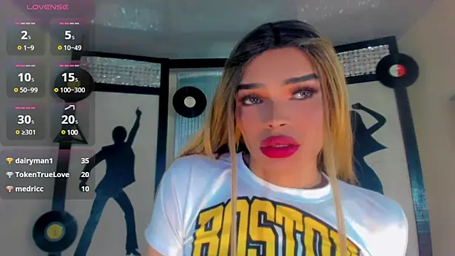 Snapshot of twoblacksexy chatting on 03.06.25 twoblacksexy online show from 03.06.25