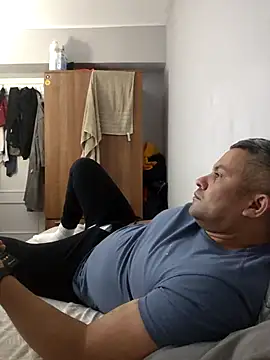 antonioM84 online show from 11.19.25