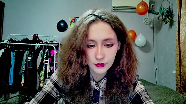 Snapshot of JoannaTompson chatting on 10.25.25 JoannaTompson online show from 10.25.25