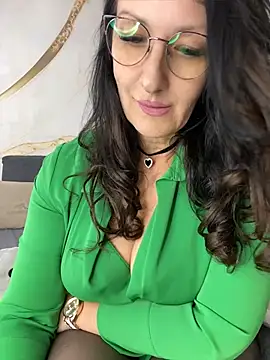 Snapshot of Katie-n chatting on 06.18.26 Katie-n online show from 06.18.26