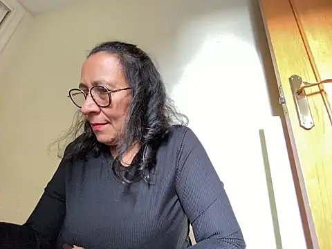 Snapshot of sweeviolet chatting on 01.23.25 sweeviolet online show from 01.23.25