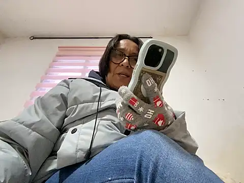 Snapshot of sweeviolet chatting on 02.05.26 sweeviolet online show from 02.05.26