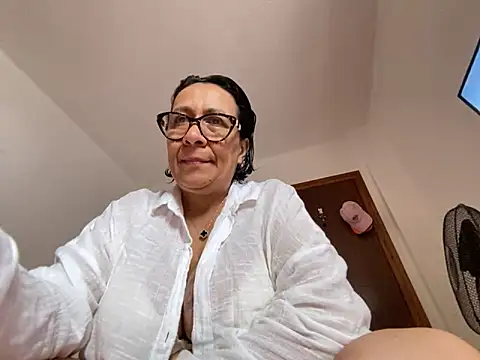 sweeviolet online show from 05.10.26