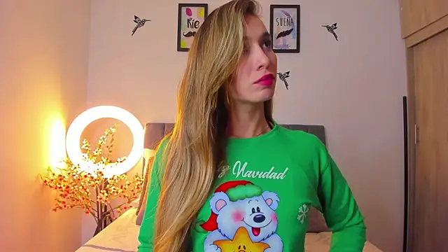 im sarah34 online show from 12.15.24
