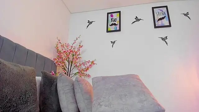 im sarah34 online show from 12.29.24
