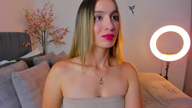 im sarah34 online show from 12.31.24