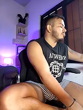 Snapshot of Naughty_Charly chatting on 09.30.25 Naughty Charly online show from 09.30.25