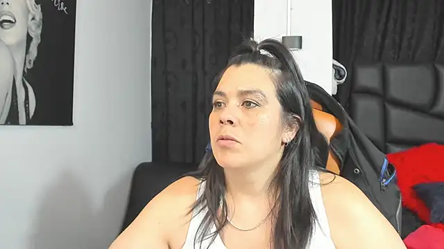 martina foxy  online show from 02.04.25