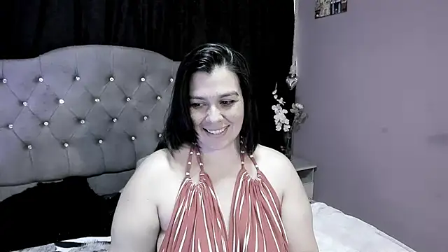 martina foxy  online show from 02.16.25