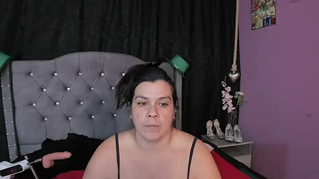 martina foxy  online show from 03.20.25