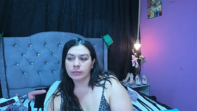 martina foxy  online show from 03.22.25