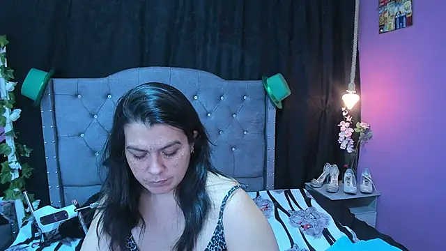 martina foxy  online show from 03.22.25