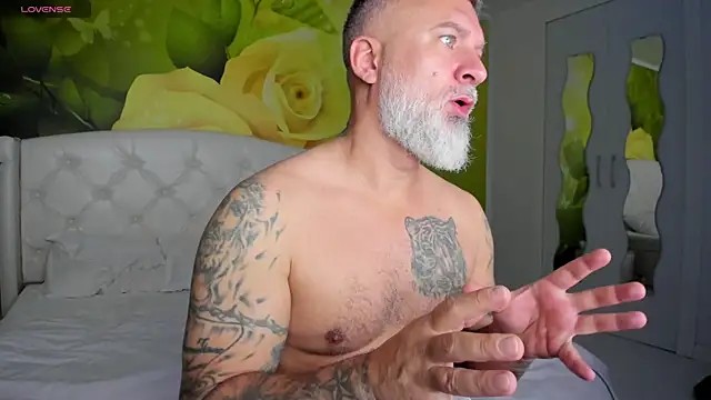 BlowMyXXL online show from 12.15.25