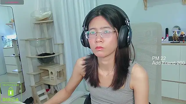 Snapshot of littlemiilk chatting on 10.10.25 littlemiilk online show from 10.10.25