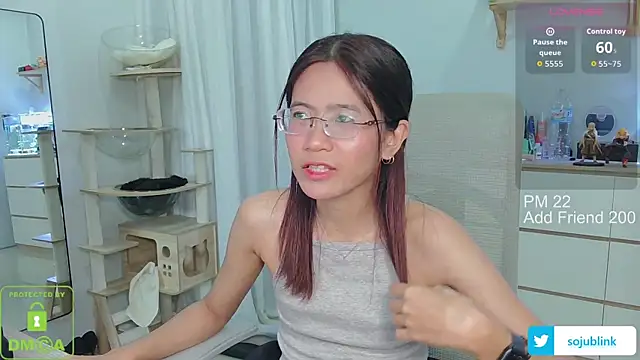 Snapshot of littlemiilk chatting on 11.12.25 littlemiilk online show from 11.12.25