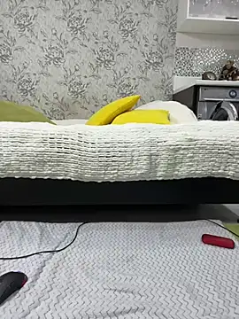 Snapshot of TeenieM chatting on 02.26.25 TeenieM online show from 02.26.25