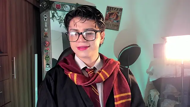 marckalexis online show from 10.17.25