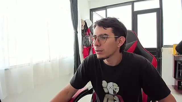 MauroD17 online show from 04.14.26