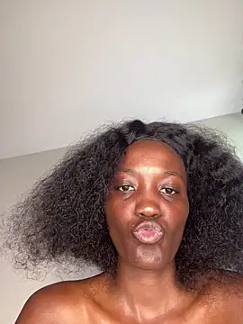 Snapshot of Fanclubbbbb chatting on 10.24.25 Fanclubbbbb online show from 10.24.25