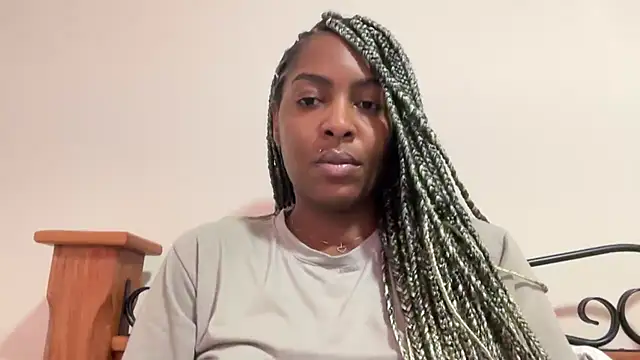 Snapshot of marisilva_br chatting on 10.16.25 marisilva br online show from 10.16.25