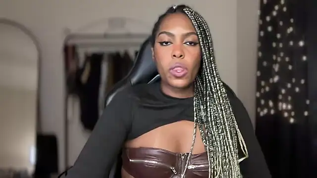 Snapshot of marisilva_br chatting on 11.03.25 marisilva br online show from 11.03.25