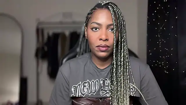 Snapshot of marisilva_br chatting on 11.12.25 marisilva br online show from 11.12.25