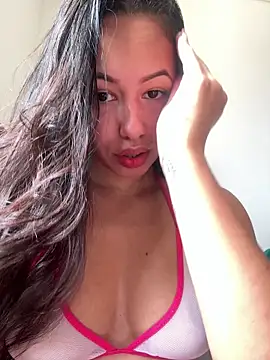 Snapshot of Monica_Pimentinha_ chatting on 03.11.25 Monica Pimentinha online show from 03.11.25