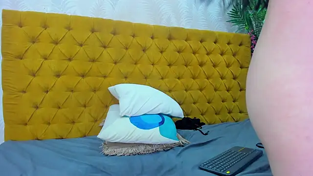 Ammy Connor1 online show from 11.19.25