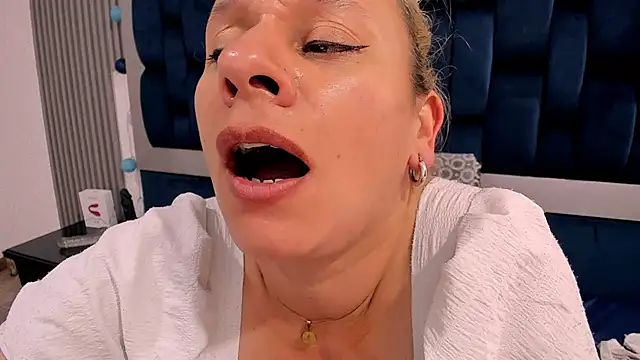 Snapshot of sofia_mature chatting on 12.07.24 sofia mature online show from 12.07.24