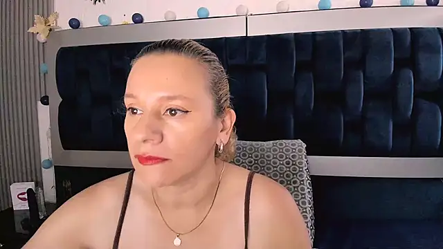 Snapshot of sofia_mature chatting on 12.23.24 sofia mature online show from 12.23.24