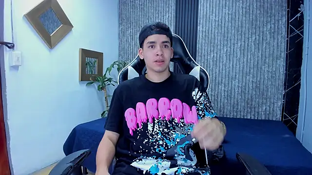 Mike 0233  online show from 11.12.25