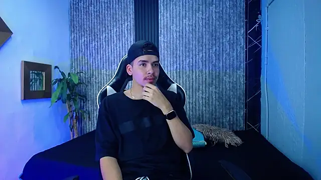 Mike 0233  online show from 02.10.26