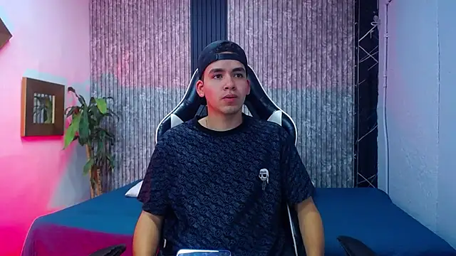 Mike 0233  online show from 02.13.26