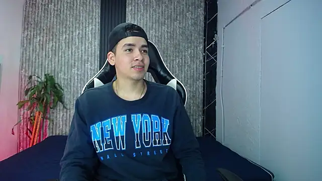 Mike 0233  online show from 02.17.26