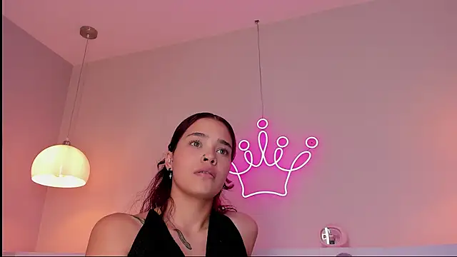 violeth hill online show from 01.07.25