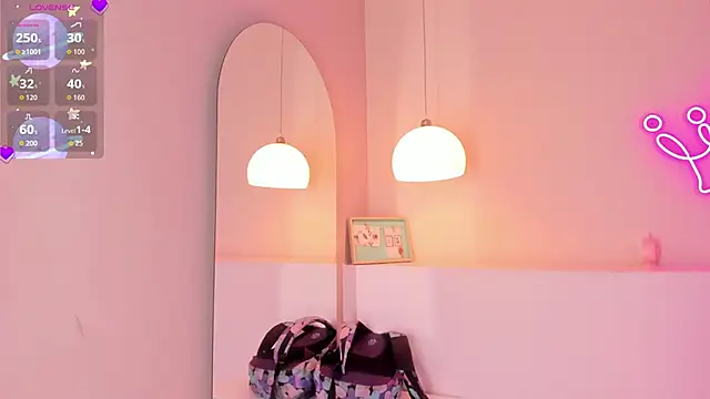 Snapshot of violeth_hill chatting on 10.03.25 violeth hill online show from 10.03.25