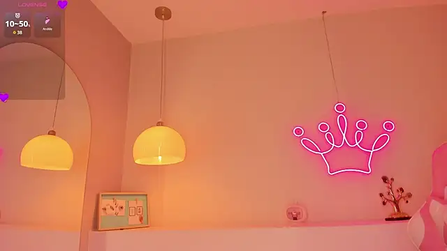 Snapshot of violeth_hill chatting on 10.14.25 violeth hill online show from 10.14.25