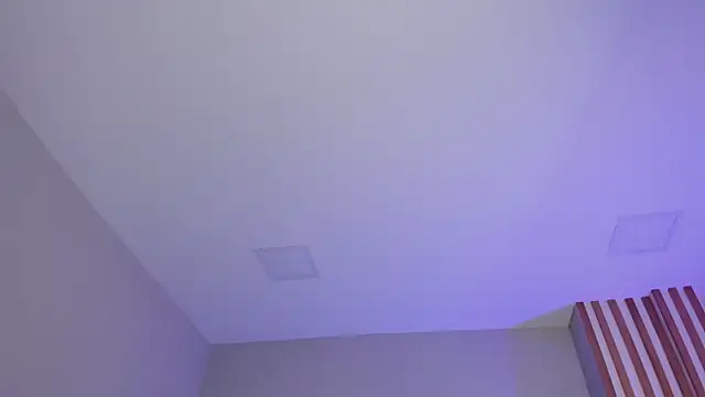 Snapshot of violeth_hill chatting on 10.31.25 violeth hill online show from 10.31.25