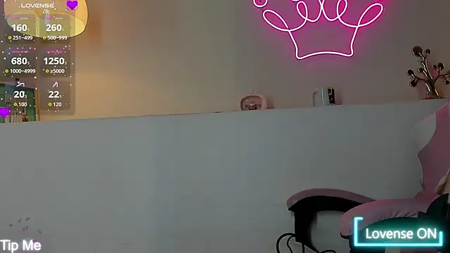 violeth hill online show from 11.10.25