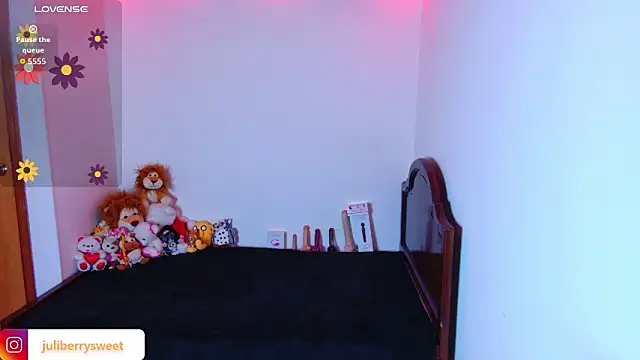 Snapshot of juli05star20 chatting on 11.07.25 juli05star20 online show from 11.07.25