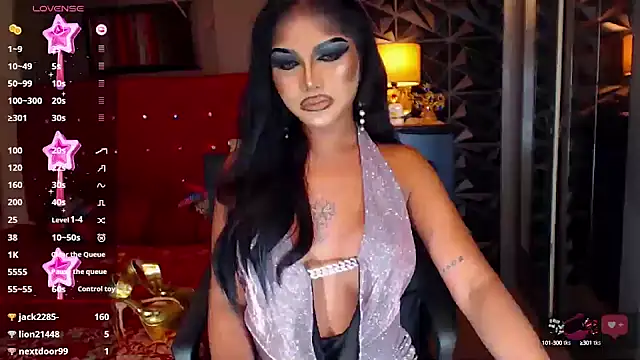 Snapshot of NatalyaFox chatting on 12.19.24 NatalyaFox online show from 12.19.24