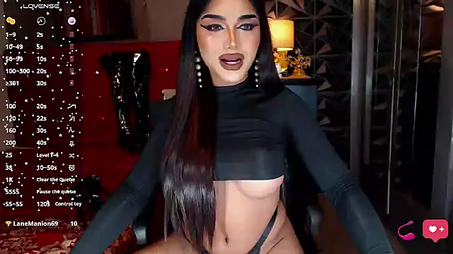 Snapshot of NatalyaFox chatting on 12.30.24 NatalyaFox online show from 12.30.24