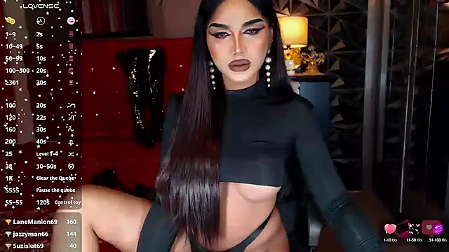 Snapshot of NatalyaFox chatting on 12.30.24 NatalyaFox online show from 12.30.24