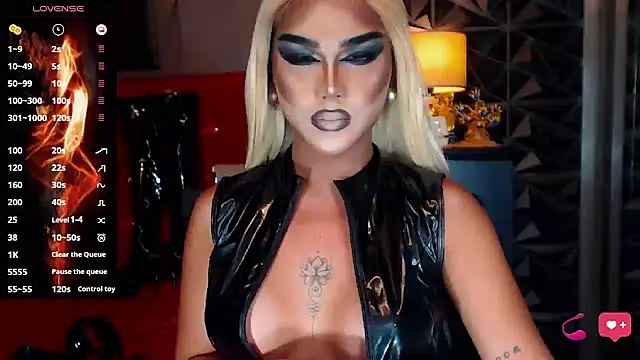Snapshot of NatalyaFox chatting on 02.15.25 NatalyaFox online show from 02.15.25