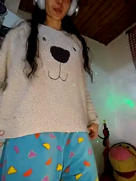 Lucy cole online show from 02.11.25