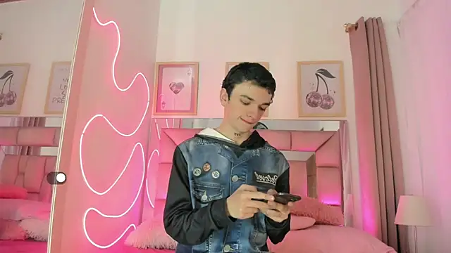 SexyJuliii21 online show from 10.06.25