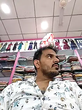 Snapshot of absoluteright chatting on 12.11.24 absoluteright online show from 12.11.24