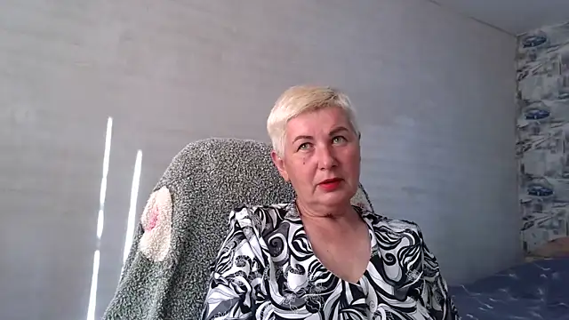 NicoleOlla online show from 09.22.25
